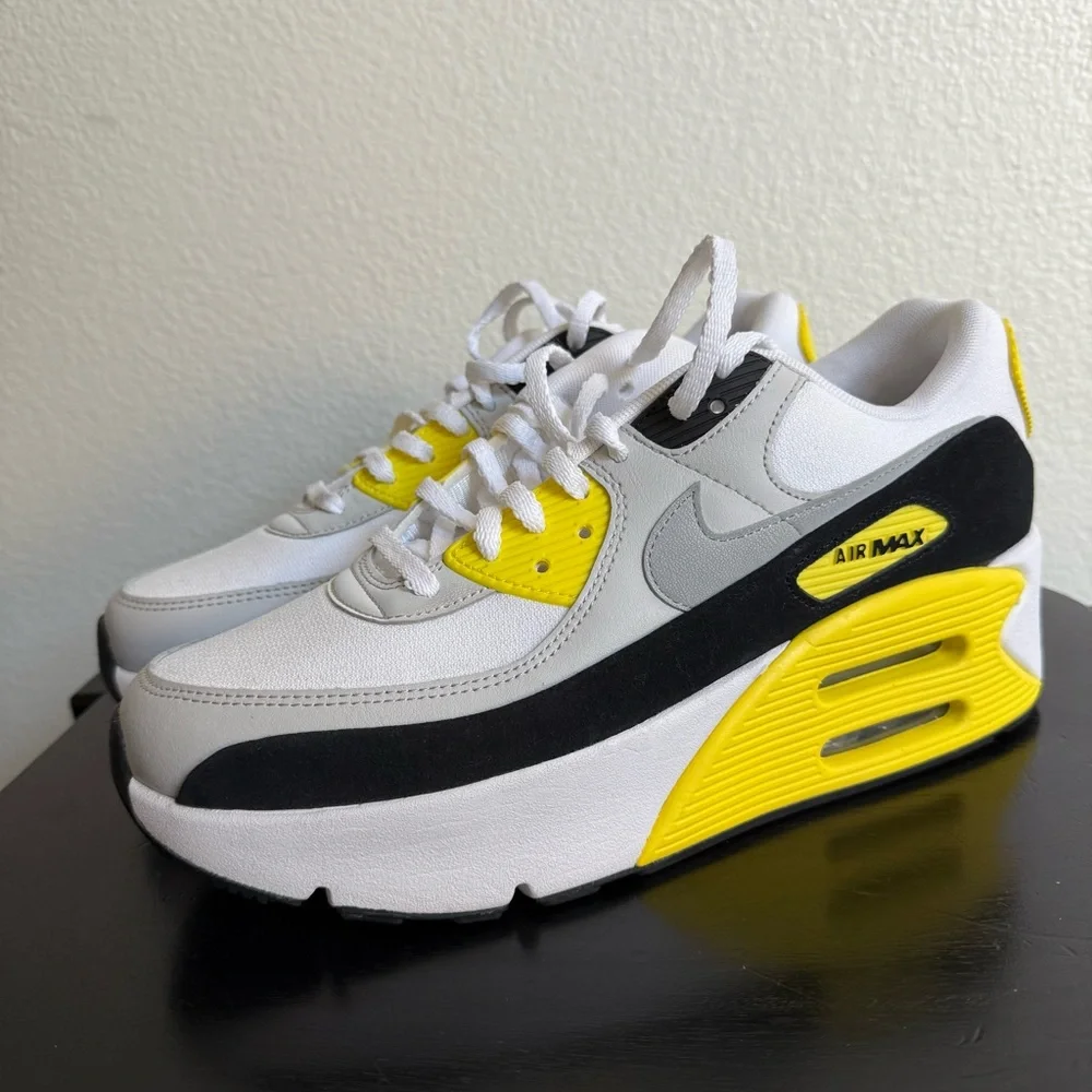 Nike Air Max 90‎ LV8